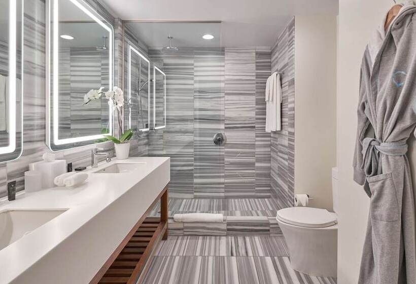 Номер Стандарт 2 Двуспальные Кровати, Hyatt Centric The Pike Long Beach