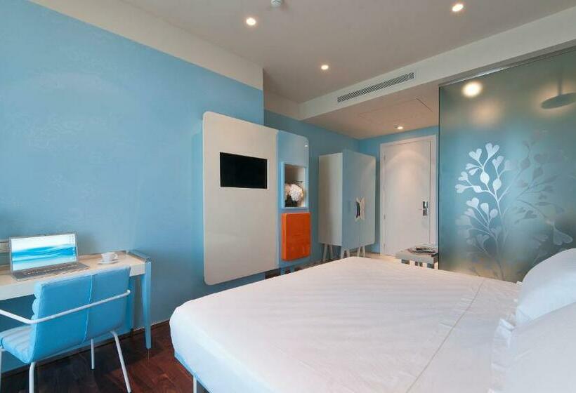 اتاق استاندارد با چشم‌انداز دریا, Jr Hotels Bari Grande Albergo Delle Nazioni