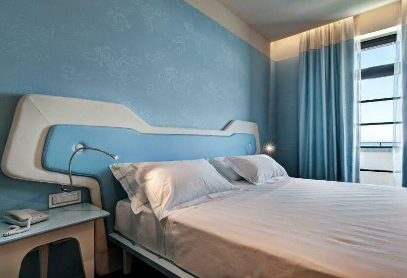 اتاق استاندارد با چشم‌انداز دریا, Jr Hotels Bari Grande Albergo Delle Nazioni