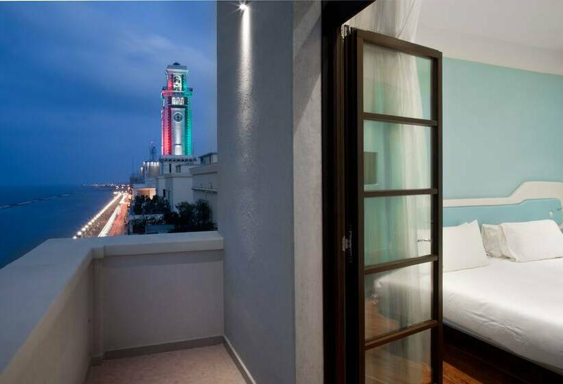 اتاق استاندارد با چشم‌انداز دریا, Jr Hotels Bari Grande Albergo Delle Nazioni
