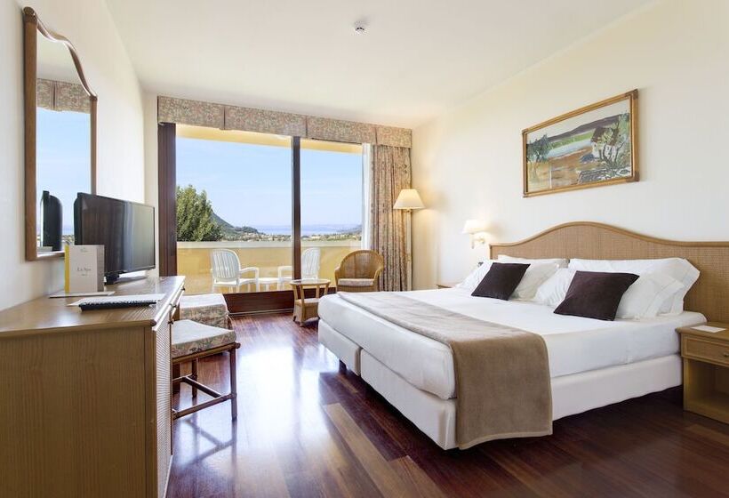 Номер Стандарт Вид на Озеро, Poiano Garda Resort