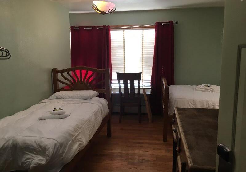 Номер Стандарт, Qupqugiaq Inn