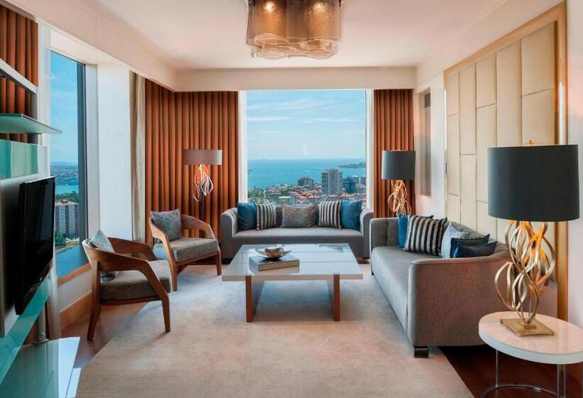 Номер Executive Кровать Кинг, Renaissance Istanbul Polat Bosphorus