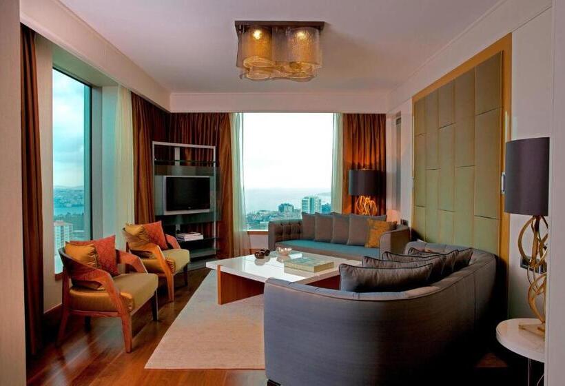 Люкс с Видом, Renaissance Istanbul Polat Bosphorus