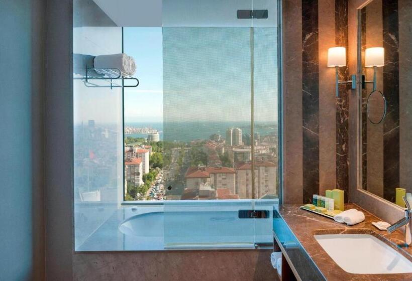 Люкс с Видом, Renaissance Istanbul Polat Bosphorus
