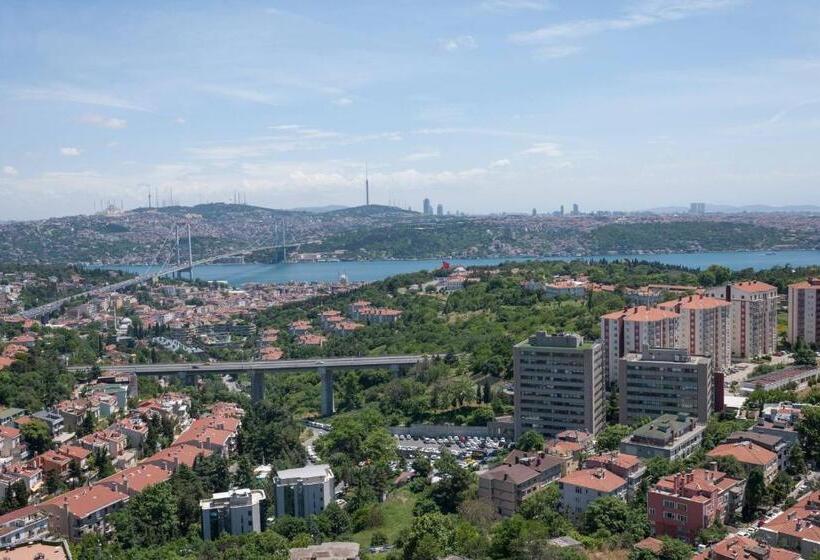 Номер Deluxe с Видом, Renaissance Istanbul Polat Bosphorus