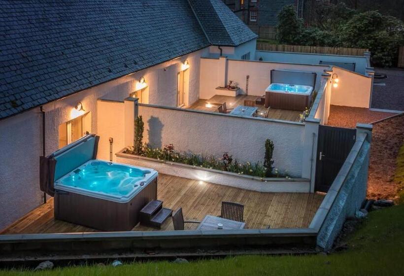 Номер Стандарт, Glencoe House