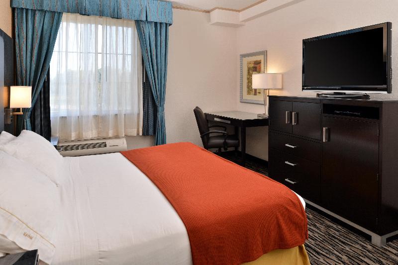 스위트 킹사이즈 침대, Holiday Inn Express & Suites Tacoma South   Lakewood, An Ihg