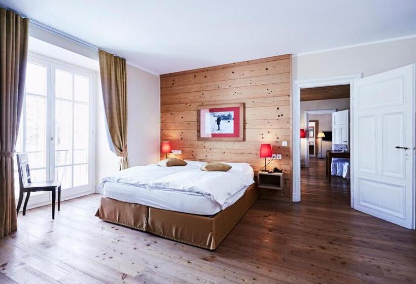 Апартаменты 2 Спальни, Maloja Palace