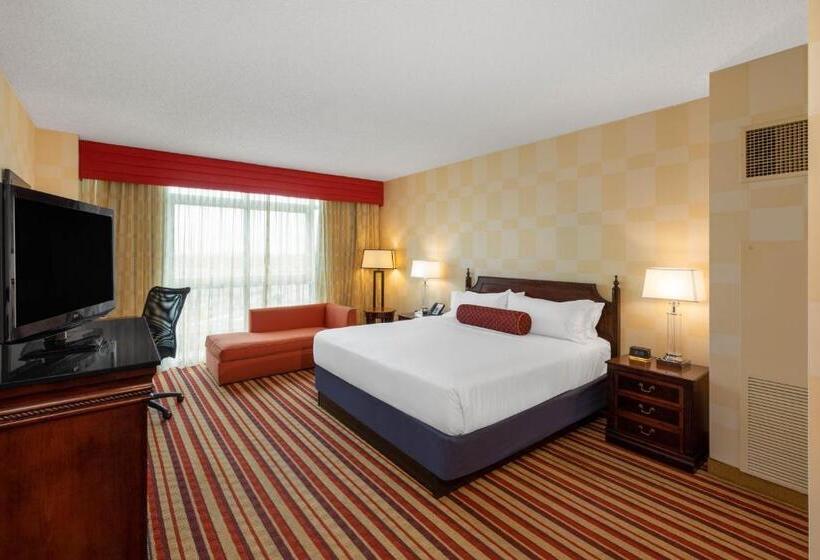 חדר קלאב עם מיטת קינג, Wyndham Grand Oklahoma City Downtown