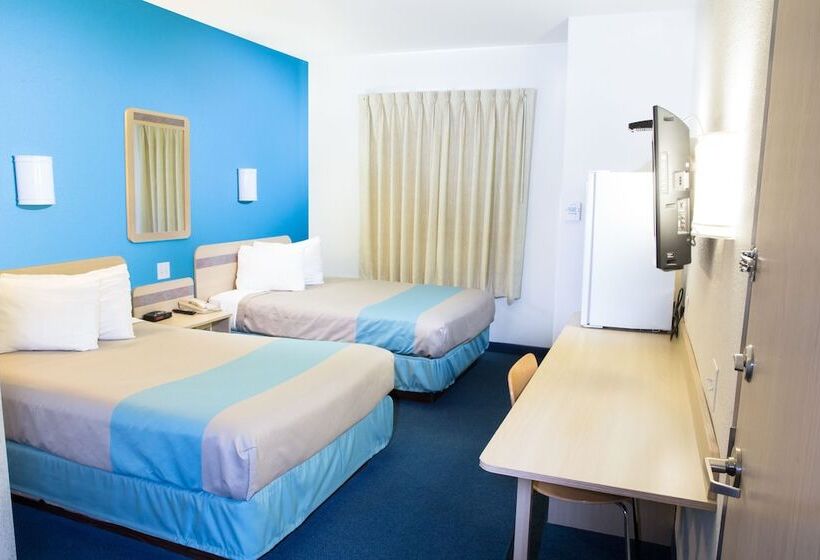 デラックスルーム, Motel 6 Red Deer, Ab