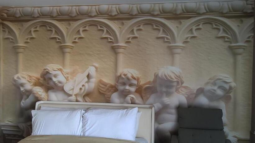 Полулюкс, Americas Best Value Inn Providence North Scituate