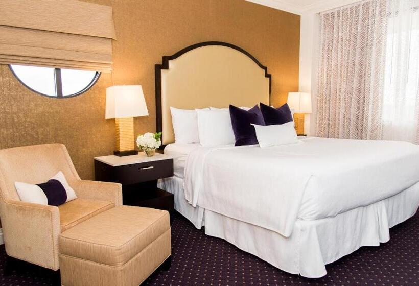 디럭스 스위트 킹 침대, The Cook Hotel And Conference Center At Lsu