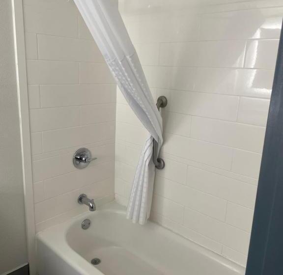 Номер Стандарт, Wingate By Wyndham Savannah Gateway