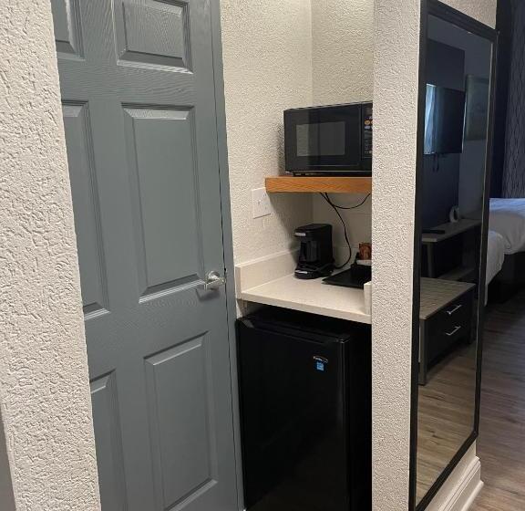 Люкс Адаптированный для Инвалидов, Wingate By Wyndham Savannah Gateway