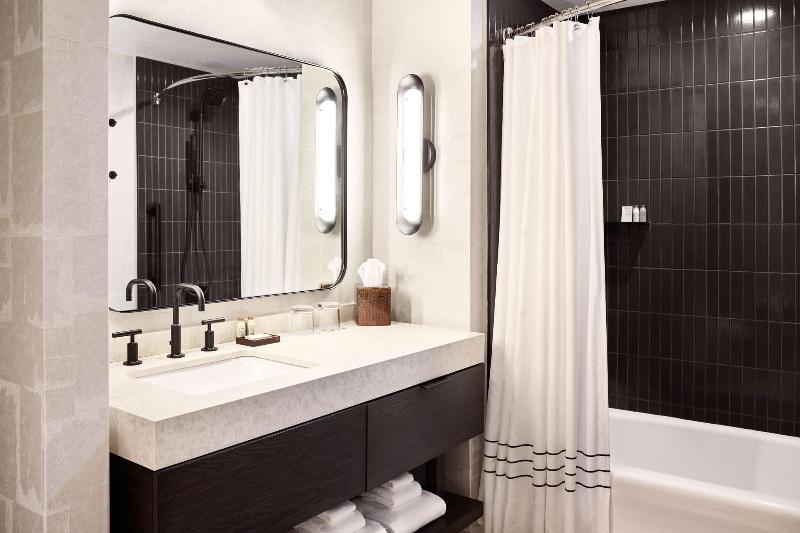 Стандартный Номер Кровать Кинг, Renaissance Phoenix Glendale Hotel & Spa