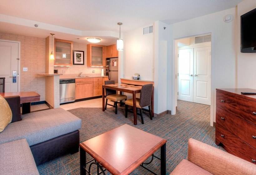 Люкс Адаптированный для Инвалидов, Residence Inn By Marriott Chapel Hill