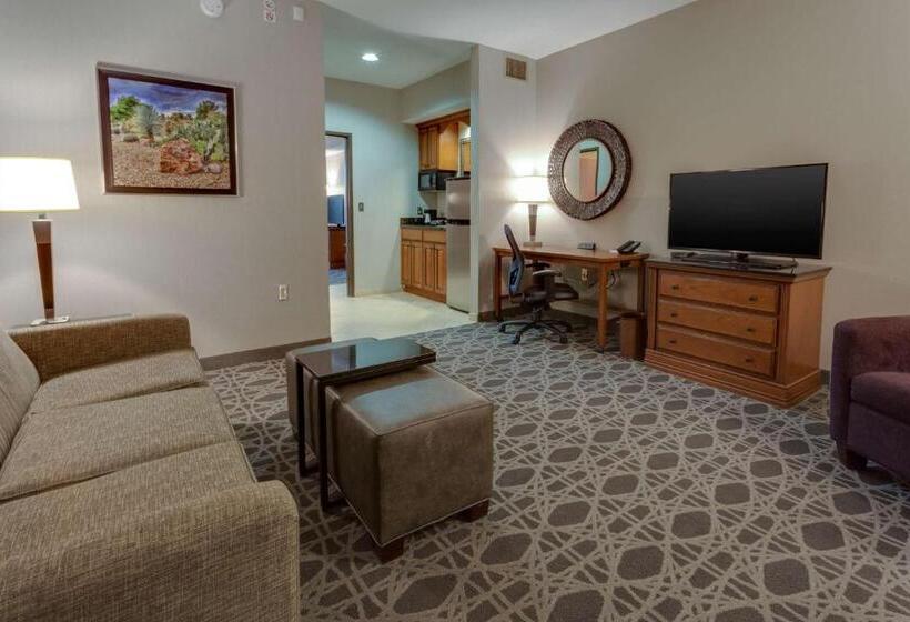 带大床的复式套间, Drury Inn & Suites Las Cruces