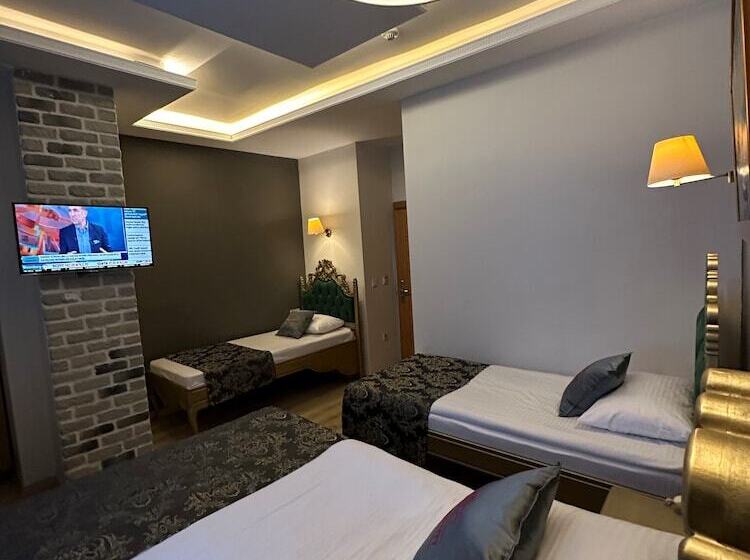 اتاق سوپریور چهار تخته, Ethnica Hotel Old City