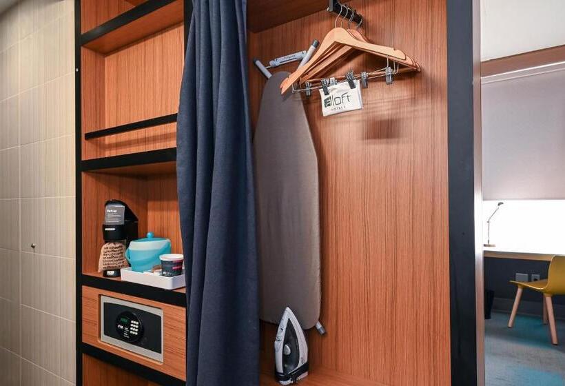장애인을 위한 스탠다드 룸, Aloft Chesapeake