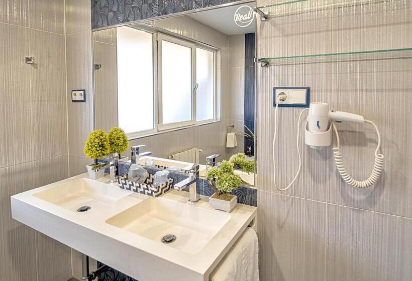 Полулюкс, Hostal Real Aranjuez