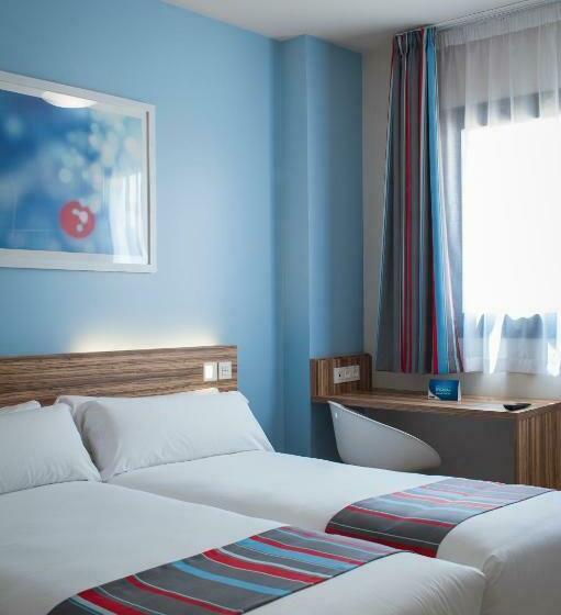 Номер Стандарт, Travelodge Barcelona Poblenou