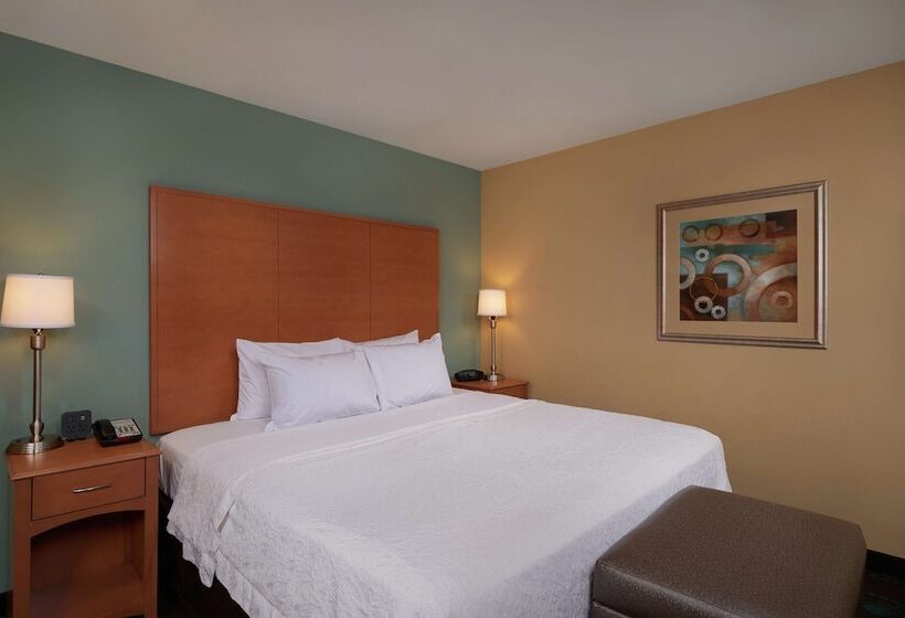Стандартный Номер Кровать Кинг, Hampton Inn & Suites Canton