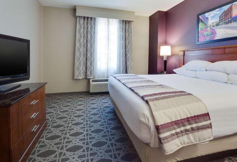 Люкс Superior, Drury Inn & Suites Middletown Franklin