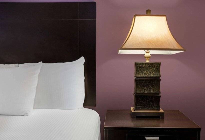 Номер Deluxe, La Quinta By Wyndham Lumberton