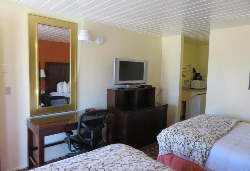 Номер Стандарт, Royal Crest Motel