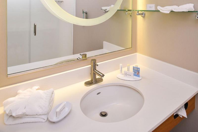 스탠다드 스튜디오 킹침대, Springhill Suites Kingman Route 66