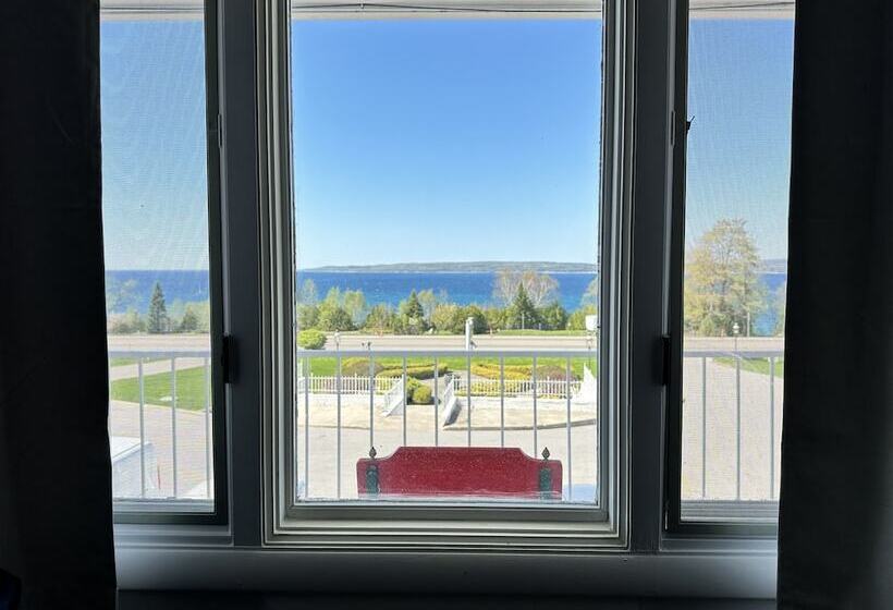Номер Стандарт, Bay Inn Of Petoskey