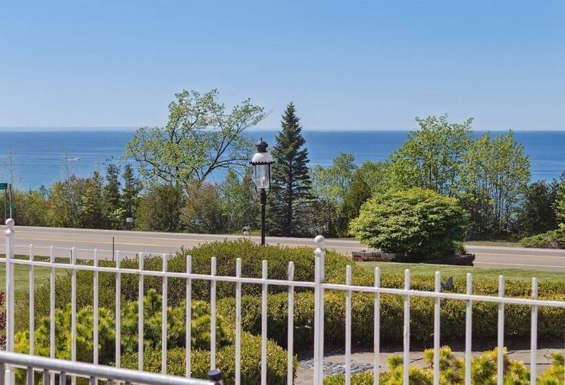 Номер Стандарт, Bay Inn Of Petoskey