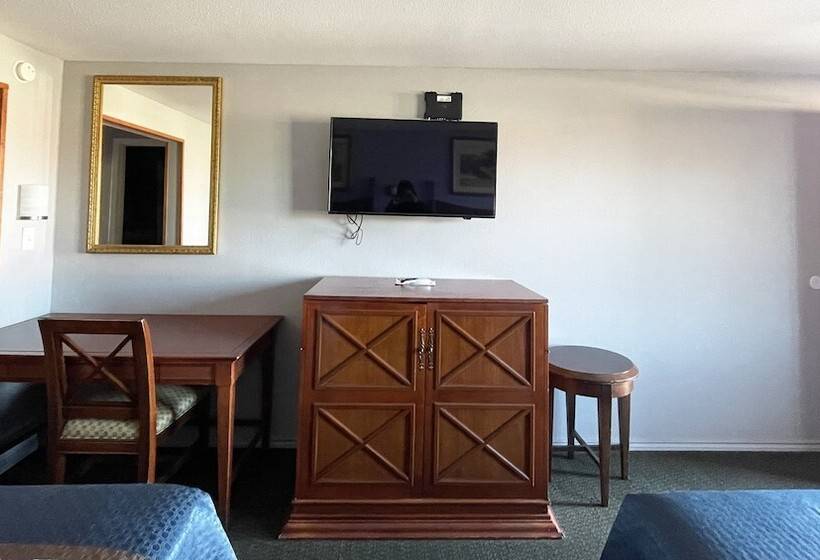 Номер Стандарт 2 Двуспальные Кровати, Royal Inn Linden