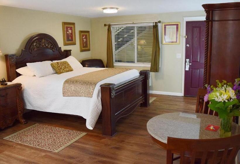 Люкс Кровать Кинг, Silverton Inn & Suites