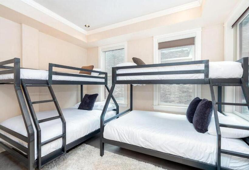 דירת שלושה חדרים, The Auberge Residences At Element 52