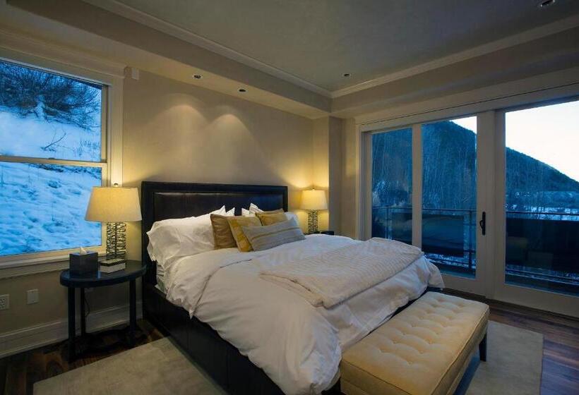 דירת שלושה חדרים, The Auberge Residences At Element 52