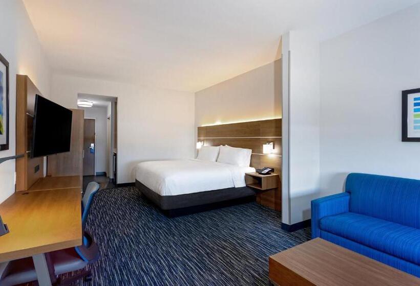 מיטת קינג בסוויטה, Holiday Inn Express & Suites   Miramar, An Ihg