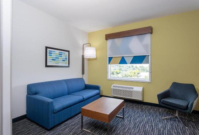 סוויטה מותאמת לאדם עם מוגבלויות, Holiday Inn Express & Suites   Miramar, An Ihg