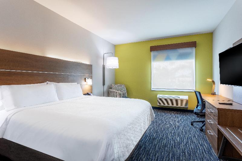 חדר סטנדרט עם מיטת קינג, Holiday Inn Express & Suites   Miramar, An Ihg