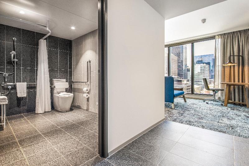 장애인을 위한 퀸사이즈 스탠다드 룸, Holiday Inn Express Melbourne Little Collins, An Ihg