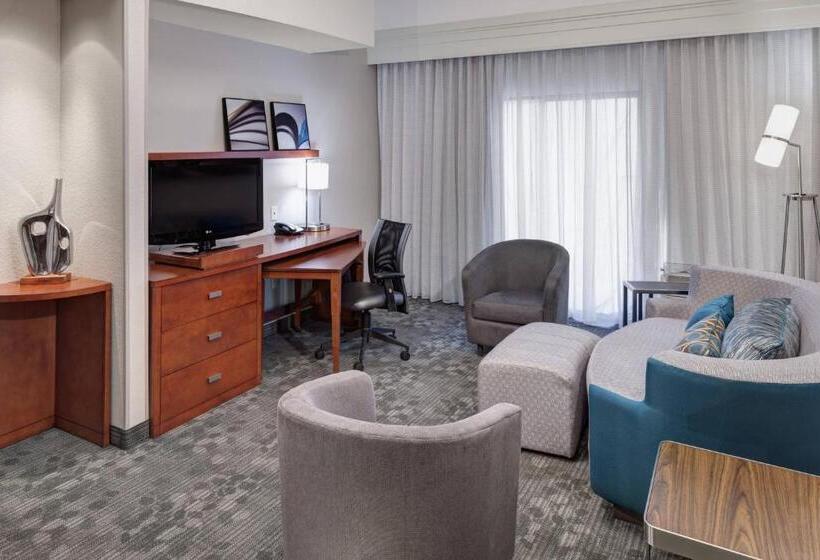 Люкс Кровать Кинг, Courtyard By Marriott Birmingham Trussville