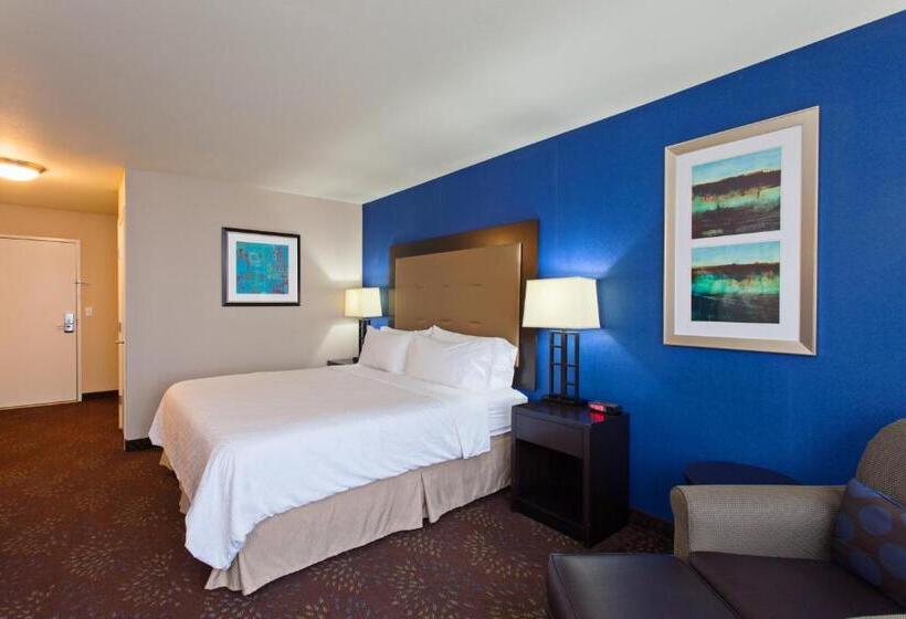 带大床的行政房间, Holiday Inn Express & Suites Tacoma Downtown, An Ihg
