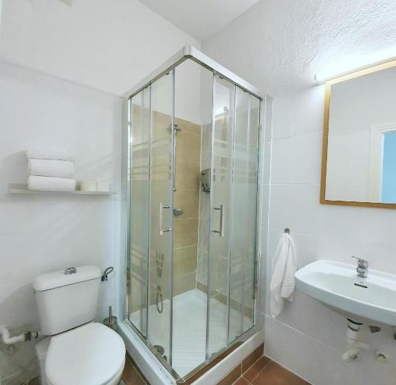 اتاق استاندارد چهار تخته, Hostal Alicante
