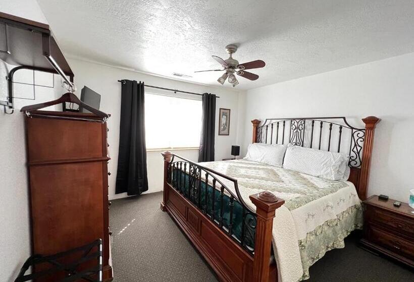 Family Suite, The Snuggle Inn