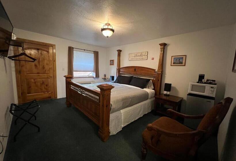 Стандартный Номер Кровать Кинг, The Snuggle Inn