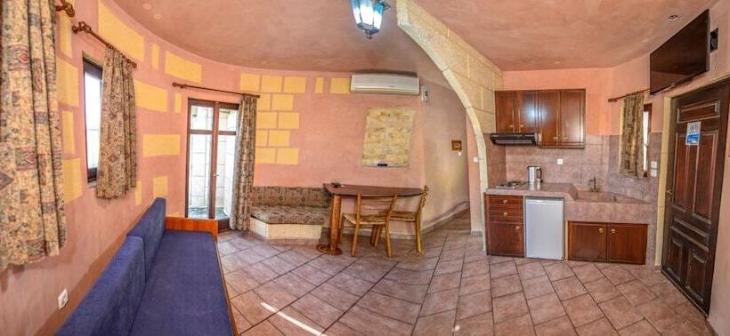 آپارتمان 1 خوابه همکف, Anemomili Village