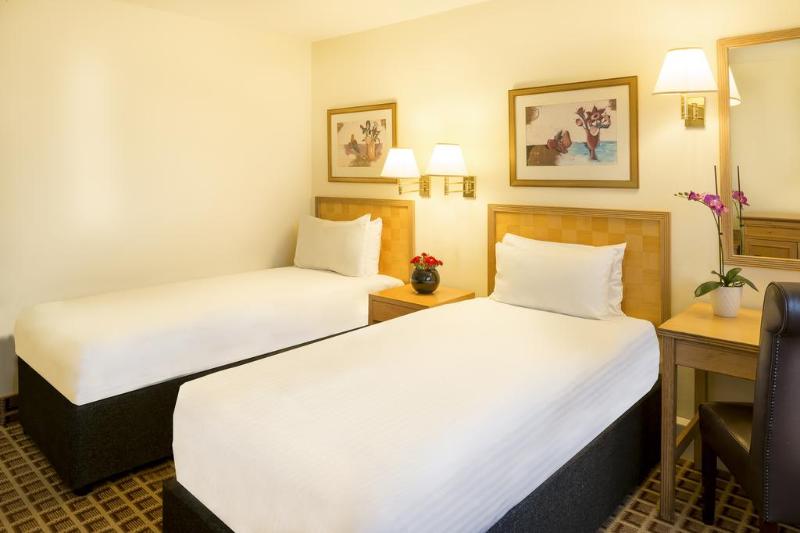 펜트하우스 스위트, Elite Suites Patong