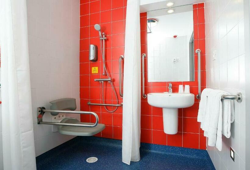 اتاق استاندارد برای معلولان, Travelodge Madrid Metropolitano