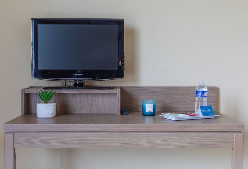 Студия Стандарт, Zenitude Hôtel Résidences Magny Les Hameaux